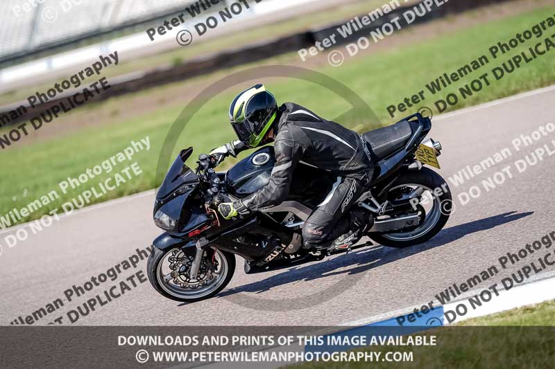 Rockingham no limits trackday;enduro digital images;event digital images;eventdigitalimages;no limits trackdays;peter wileman photography;racing digital images;rockingham raceway northamptonshire;rockingham trackday photographs;trackday digital images;trackday photos